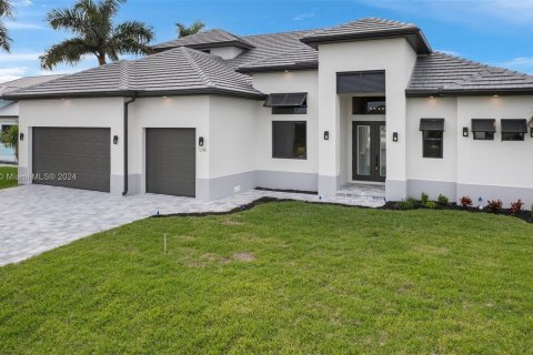 Casa en venta en Cape Coral, Florida, 4 dormitorios, 317.91 m2 № 1393626 - foto 4