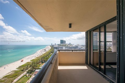 Condo in Miami Beach, Florida, 2 bedrooms  № 1100499 - photo 6