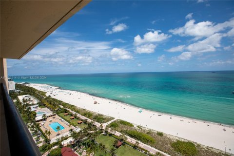 Condo in Miami Beach, Florida, 2 bedrooms  № 1100499 - photo 14