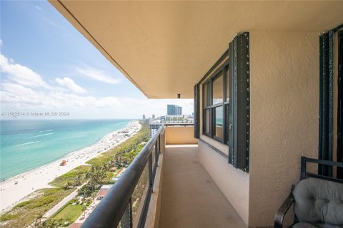 Condo in Miami Beach, Florida, 2 bedrooms  № 1100499 - photo 7