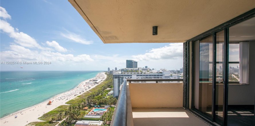 Condo in Miami Beach, Florida, 2 bedrooms  № 1100499