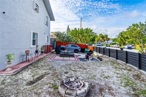Villa ou maison à vendre à North Miami Beach, Floride: 2 chambres, 116.13 m2 № 1100541 - photo 25