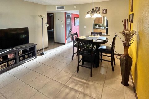 Condominio en venta en Sunrise, Florida, 2 dormitorios, 78.97 m2 № 1120943 - foto 5