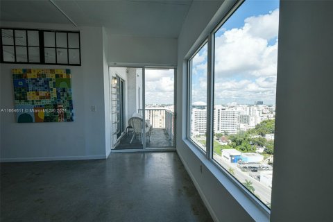 Condominio en alquiler en Miami, Florida, 2 dormitorios, 89 m2 № 1375720 - foto 10