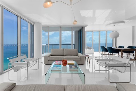 Condo in Miami Beach, Florida, 4 bedrooms  № 1375628 - photo 5