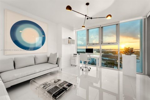 Condo in Miami Beach, Florida, 4 bedrooms  № 1375628 - photo 27