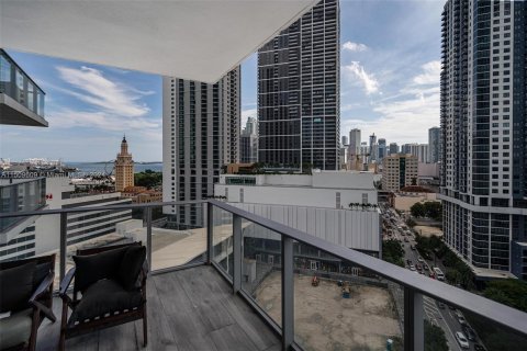 Condominio en venta en Miami, Florida, 3 dormitorios, 201.13 m2 № 951516 - foto 19