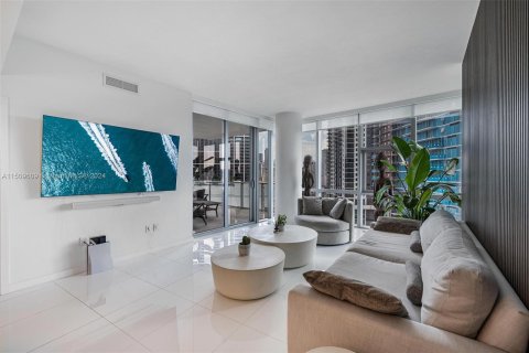 Condominio en venta en Miami, Florida, 3 dormitorios, 201.13 m2 № 951516 - foto 4