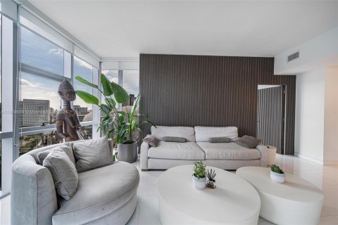 Condominio en venta en Miami, Florida, 3 dormitorios, 201.13 m2 № 951516 - foto 7