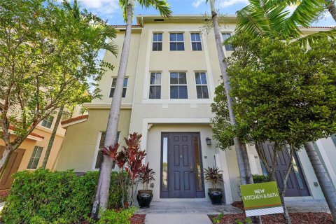 Townhouse in Pembroke Pines, Florida 2 bedrooms, 124.21 sq.m. № 1365451 - photo 26