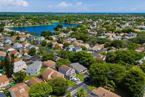 Villa ou maison à vendre à Cutler Bay, Floride: 3 chambres, 115.94 m2 № 1365916 - photo 3