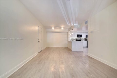 Condo in Aventura, Florida, 1 bedroom  № 1365453 - photo 16