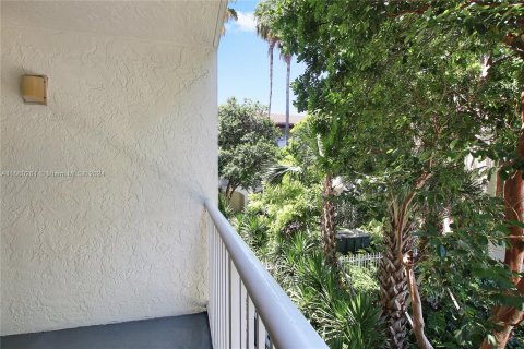 Condo in Aventura, Florida, 1 bedroom  № 1365453 - photo 7