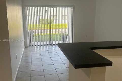 Copropriété à louer à Hialeah, Floride: 1 chambre, 63.08 m2 № 1365957 - photo 5