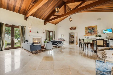 Villa ou maison à vendre à Miami Beach, Floride: 10 chambres, 684.6 m2 № 1310629 - photo 25