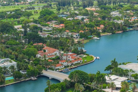 Villa ou maison à vendre à Miami Beach, Floride: 10 chambres, 684.6 m2 № 1310629 - photo 10