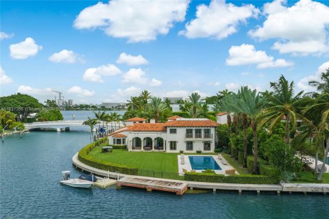 Villa ou maison à vendre à Miami Beach, Floride: 10 chambres, 684.6 m2 № 1310629 - photo 9