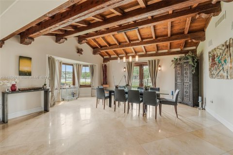 Villa ou maison à vendre à Miami Beach, Floride: 10 chambres, 684.6 m2 № 1310629 - photo 18