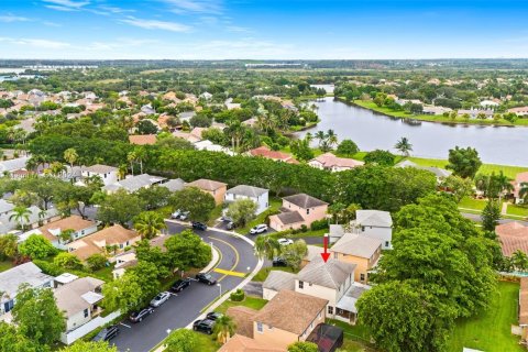 House in Pembroke Pines, Florida 4 bedrooms, 191.1 sq.m. № 1364093 - photo 29