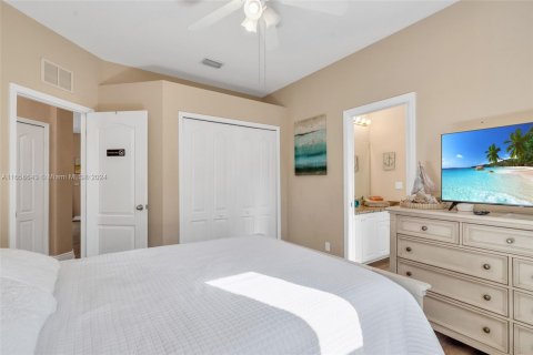 Villa ou maison à vendre à Cape Coral, Floride: 4 chambres, 207.92 m2 № 1362775 - photo 27