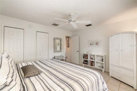 Casa en venta en Merrit Island, Florida, 4 dormitorios, 192.31 m2 № 915952 - foto 24