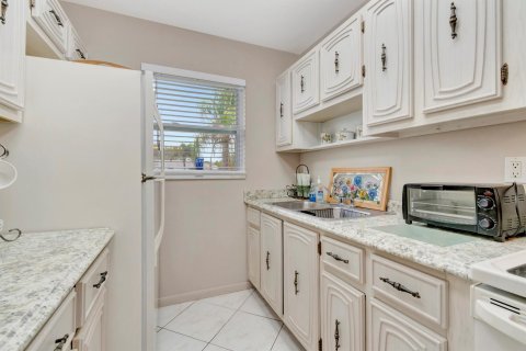 Villa ou maison à vendre à Delray Beach, Floride: 1 chambre, 92.34 m2 № 954500 - photo 15