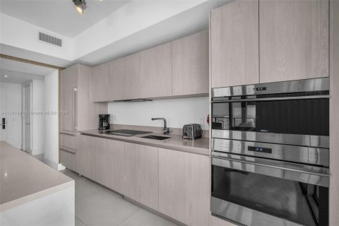 Condo in Hollywood, Florida, 2 bedrooms  № 1178888 - photo 9