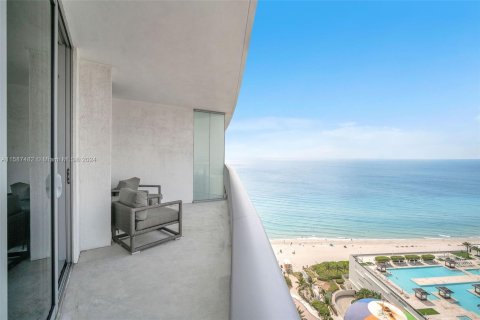 Copropriété à vendre à Hollywood, Floride: 2 chambres, 100.98 m2 № 1178888 - photo 2