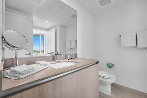 Condo in Hollywood, Florida, 2 bedrooms  № 1178888 - photo 18