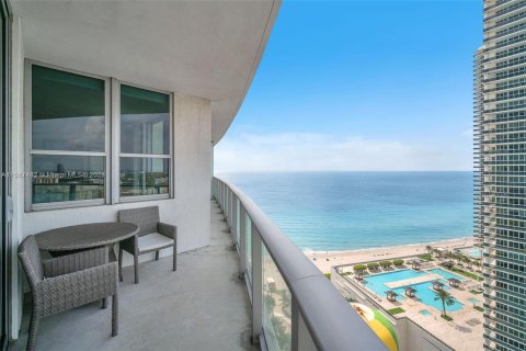 Copropriété à vendre à Hollywood, Floride: 2 chambres, 100.98 m2 № 1178888 - photo 23