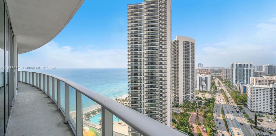 Condo à Hollywood, Floride, 2 chambres  № 1178888