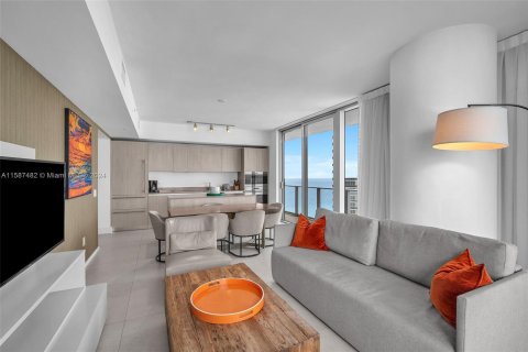 Condo in Hollywood, Florida, 2 bedrooms  № 1178888 - photo 12