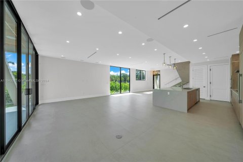 Casa en venta en Miami, Florida, 4 dormitorios, 314.47 m2 № 1324525 - foto 7