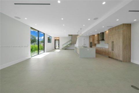 Villa ou maison à vendre à Miami, Floride: 4 chambres, 314.47 m2 № 1324525 - photo 5