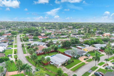 Villa ou maison à vendre à Coconut Creek, Floride: 3 chambres, 193.24 m2 № 1324526 - photo 5