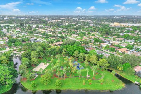 Villa ou maison à vendre à Coconut Creek, Floride: 3 chambres, 193.24 m2 № 1324526 - photo 8