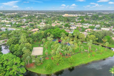 Villa ou maison à vendre à Coconut Creek, Floride: 3 chambres, 193.24 m2 № 1324526 - photo 7