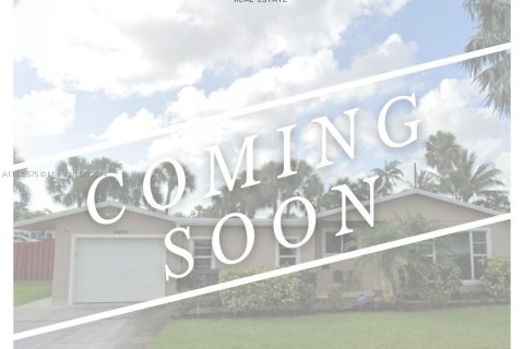 House in Coconut Creek, Florida 3 bedrooms, 193.24 sq.m. № 1324526 - photo 1