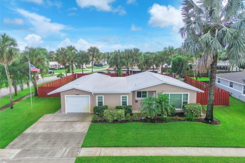 Villa ou maison à vendre à Coconut Creek, Floride: 3 chambres, 193.24 m2 № 1324526 - photo 2