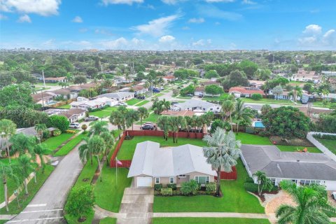 Villa ou maison à vendre à Coconut Creek, Floride: 3 chambres, 193.24 m2 № 1324526 - photo 4