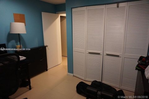 Adosado en venta en Miami, Florida, 2 dormitorios, 112.97 m2 № 1399085 - foto 15