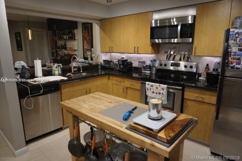 Adosado en venta en Miami, Florida, 2 dormitorios, 112.97 m2 № 1399085 - foto 5