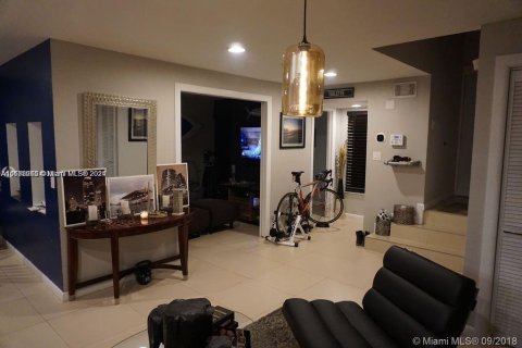 Adosado en venta en Miami, Florida, 2 dormitorios, 112.97 m2 № 1399085 - foto 2