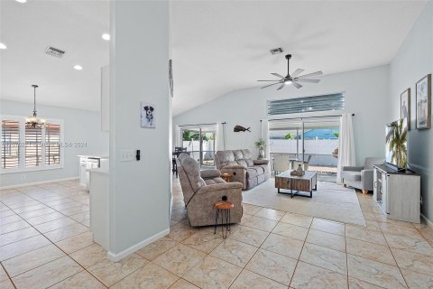 House in Jupiter, Florida 3 bedrooms, 153.01 sq.m. № 1399049 - photo 7