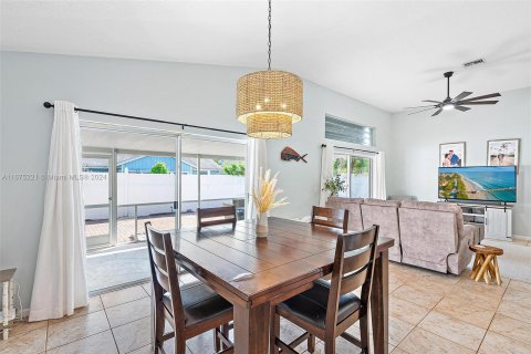 House in Jupiter, Florida 3 bedrooms, 153.01 sq.m. № 1399049 - photo 9