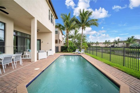 Casa en venta en Delray Beach, Florida, 5 dormitorios, 481.98 m2 № 724224 - foto 20