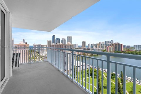 Copropriété à vendre à Sunny Isles Beach, Floride: 2 chambres, 172.43 m2 № 1293629 - photo 25