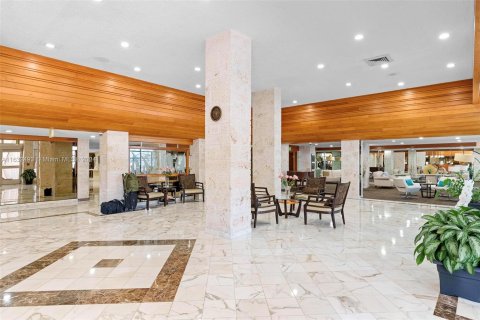 Copropriété à vendre à Sunny Isles Beach, Floride: 2 chambres, 172.43 m2 № 1293629 - photo 20