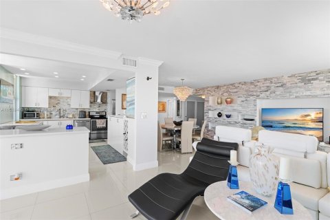 Copropriété à vendre à Sunny Isles Beach, Floride: 2 chambres, 172.43 m2 № 1293629 - photo 7