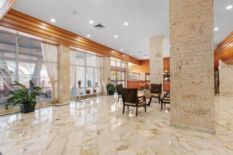 Copropriété à vendre à Sunny Isles Beach, Floride: 2 chambres, 172.43 m2 № 1293629 - photo 21